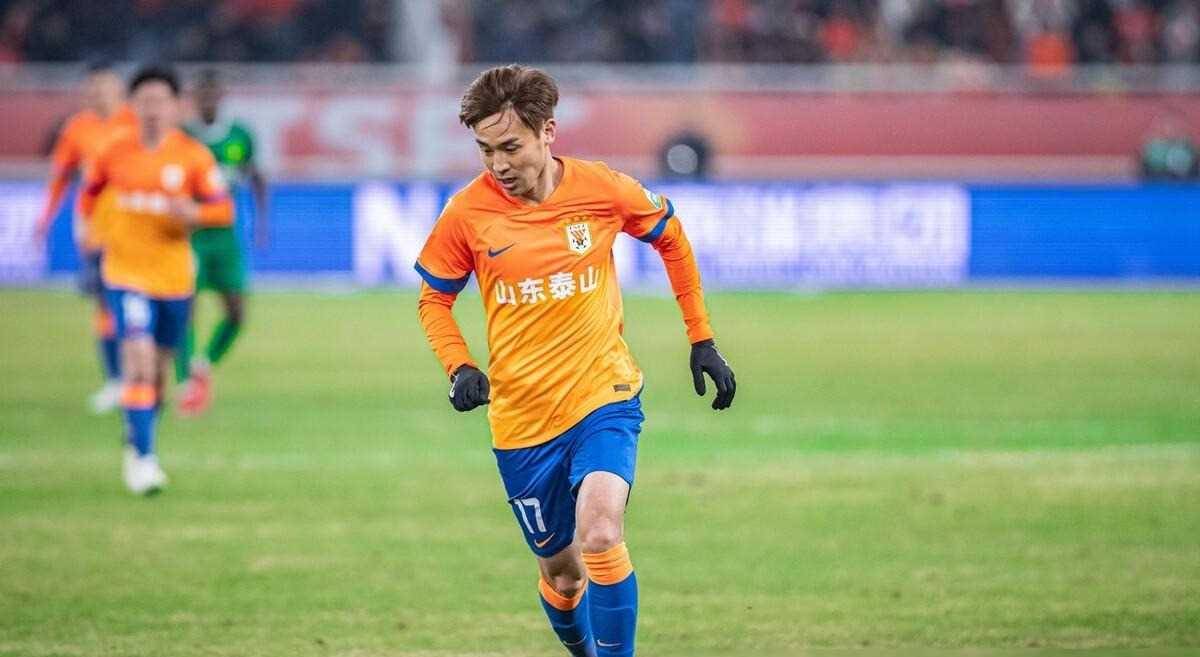 Uzi重返赛场，出色发挥首场状态出色，西班牙队观众沸腾！比赛高潮迭起